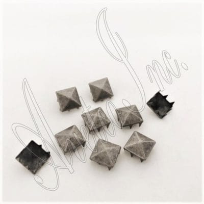 Pyramid Nail Head