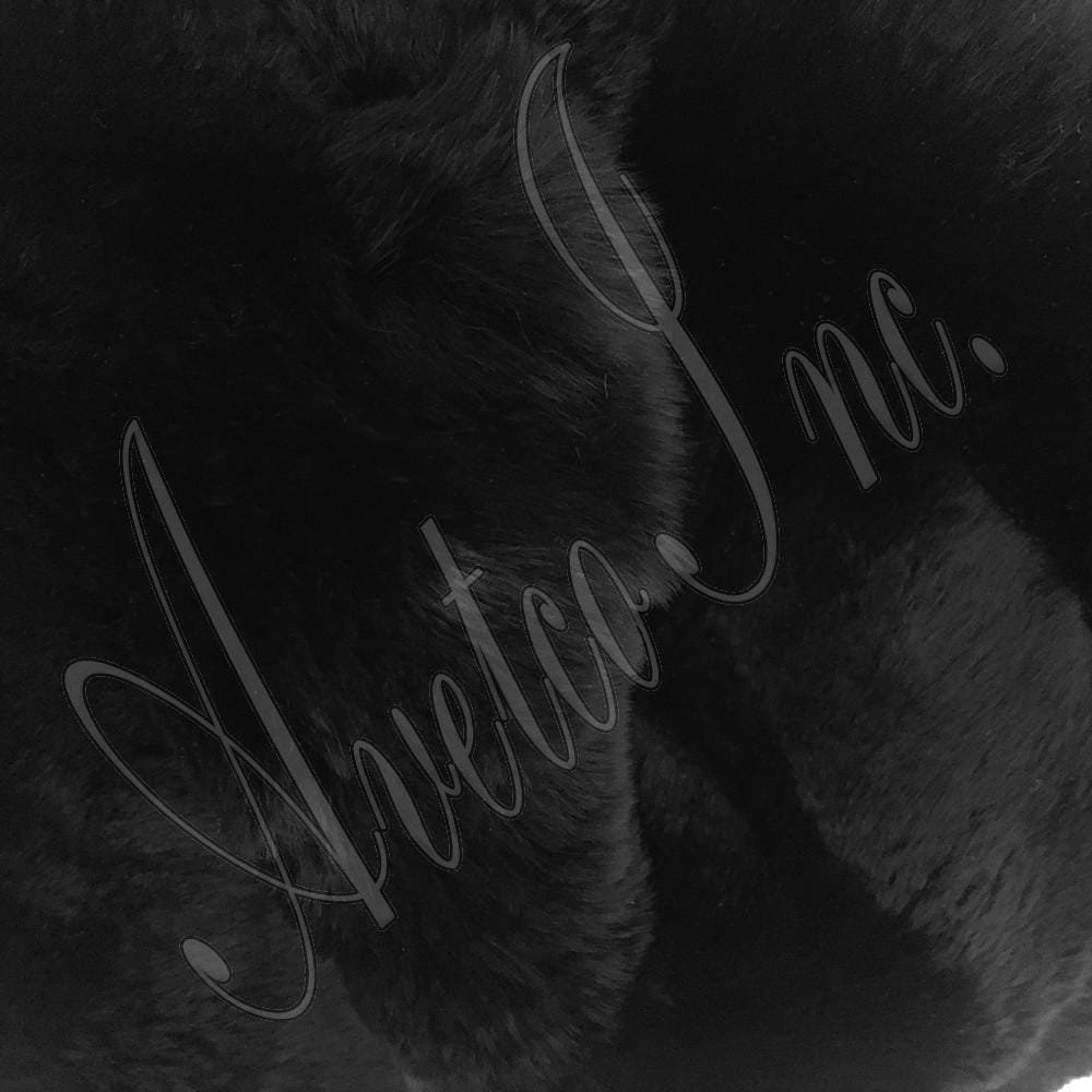 JIN-302 The Rex Rabbit portrays a very exotic and unique look that catches your eye. These luxurious-haired fur hides indulge in a very soft and smooth surface feeling. The hides provide a chic feel that will illuminate any look.