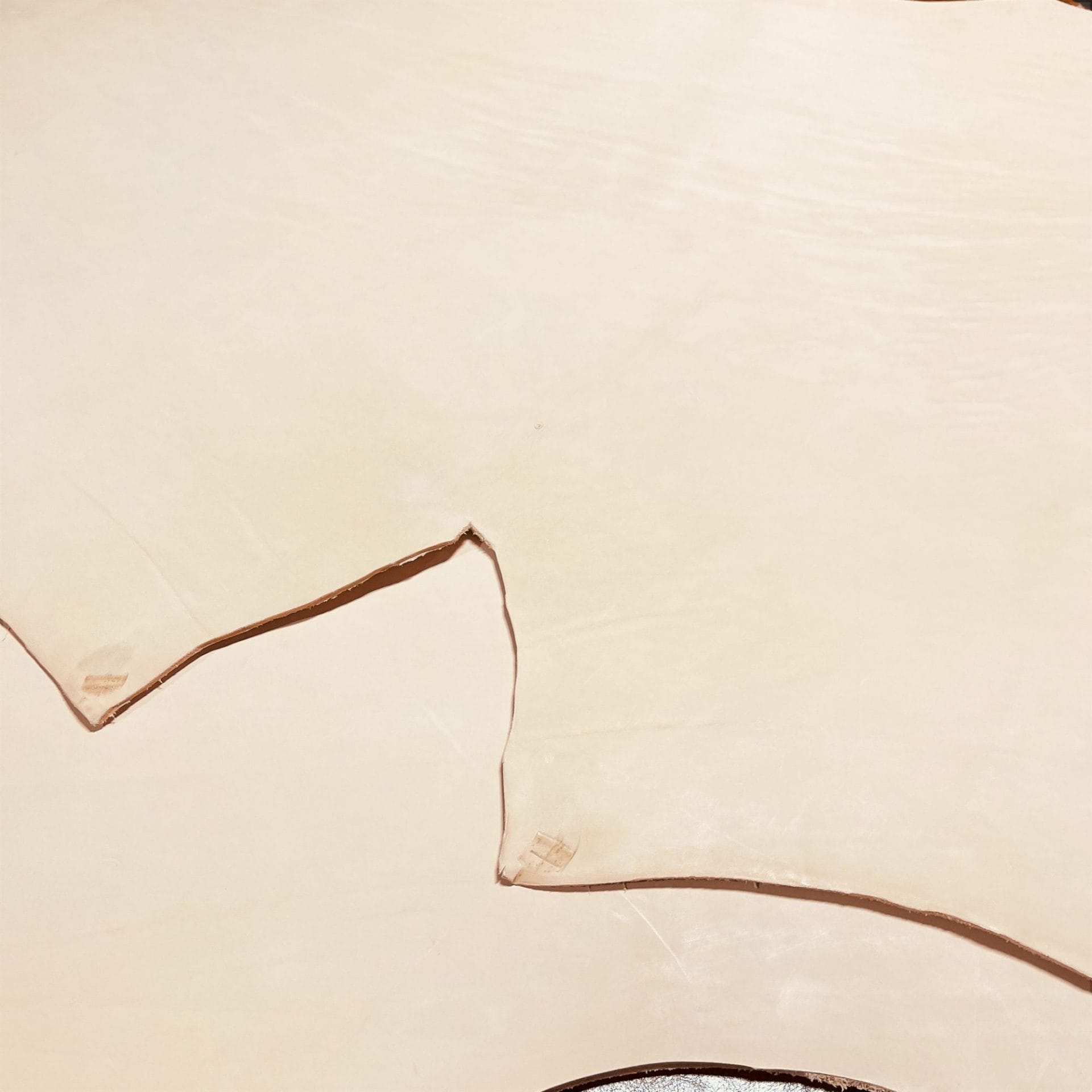 8.9 oz veg tan shoulders avetcoinc@ (3)