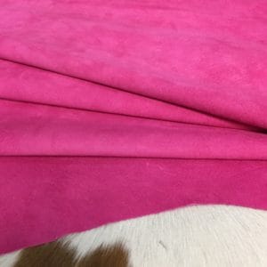 What is nubuck leather This material is suitable for footwear, accessories, handbags, apparel, craft, belts, and DIY projects. Nubuck leather is swine (pig leather) that has a medium soft temper and a chrome tannage. It has a texture that is referred to as nubuck and an average hide size of 5-6 sq. ft. The thickness is 3 oz. (1.0 – 1.2 mm). The raw material comes from the subspecies Sus scrofa domesticus and is from Taiwan. It can be used for DIY projects.