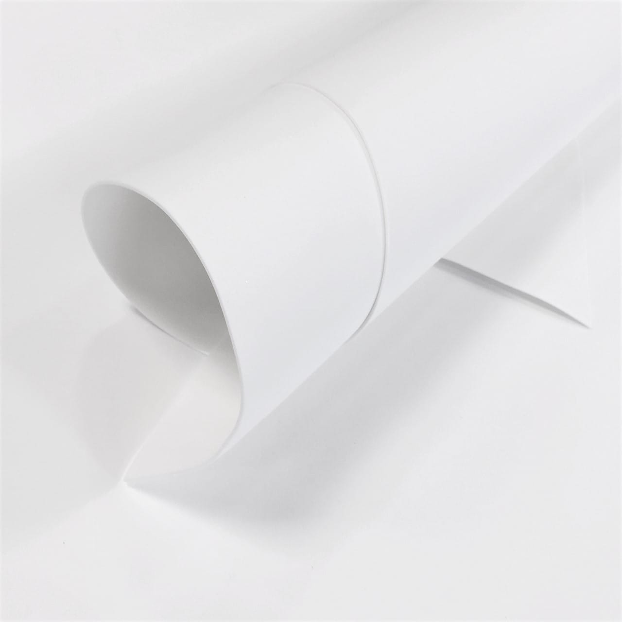 SP1102-2mm White 25-30% craft foams – Use this foam for your armor or your costumes in fabric. This thin and smooth, low-density foam is most useful to make edges and detailed work. EVA Sheets are fun for both kids and adults alike to use in a variety of crafting projects such as school crafts, Ornaments, Fofuchas, Goma, Cosplay, and much more