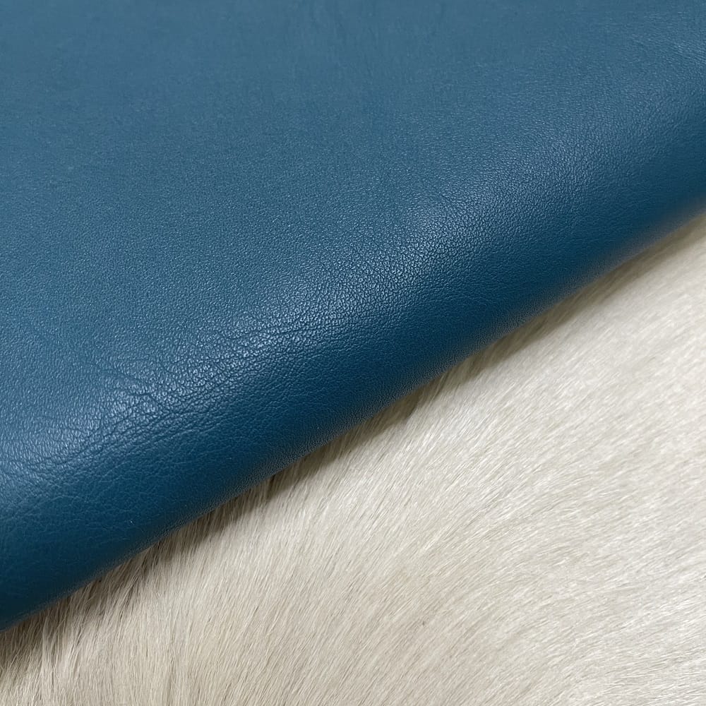 Emerald Green Milano Cow Leather 3 oz-Avetco