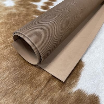 This soling material is made of high-quality rubber and features a fine line pattern that offers an excellent grip for your footwear. It is available in two classic colors - Tan and Brown that can complement any shoe design.