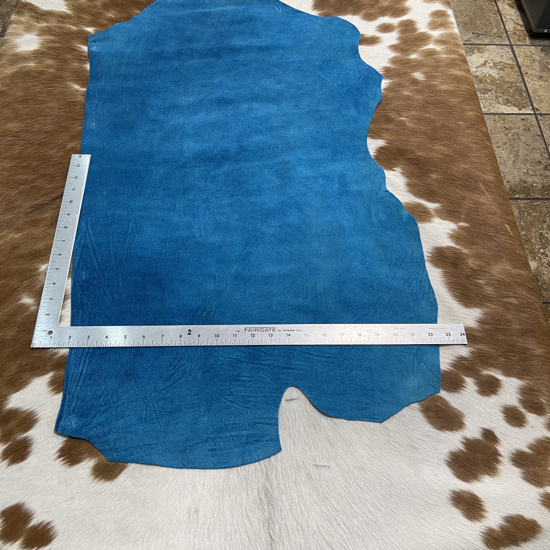 Cow SuedeT.Tile
