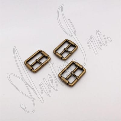 Center Bar Buckles #Y2017 are versatile buckles designed for a variety of uses. They can be used for shoes, handbags, garments, belts, accessories, and wristbands, providing you with a product that can be used in multiple ways.