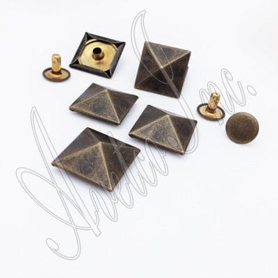 20 mm, Brass Pyramid Rivets- R630