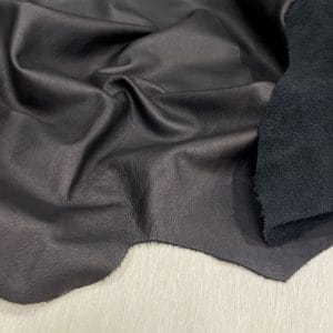 Naked Nappa Collection is a premium full-grain leather sourced from European cowhides, crafted in Turkey, and finished with an open, naked surface. This means no paint, no plastic topcoats—just rich, transparent aniline dyes that let the true soul of the leather shine through.