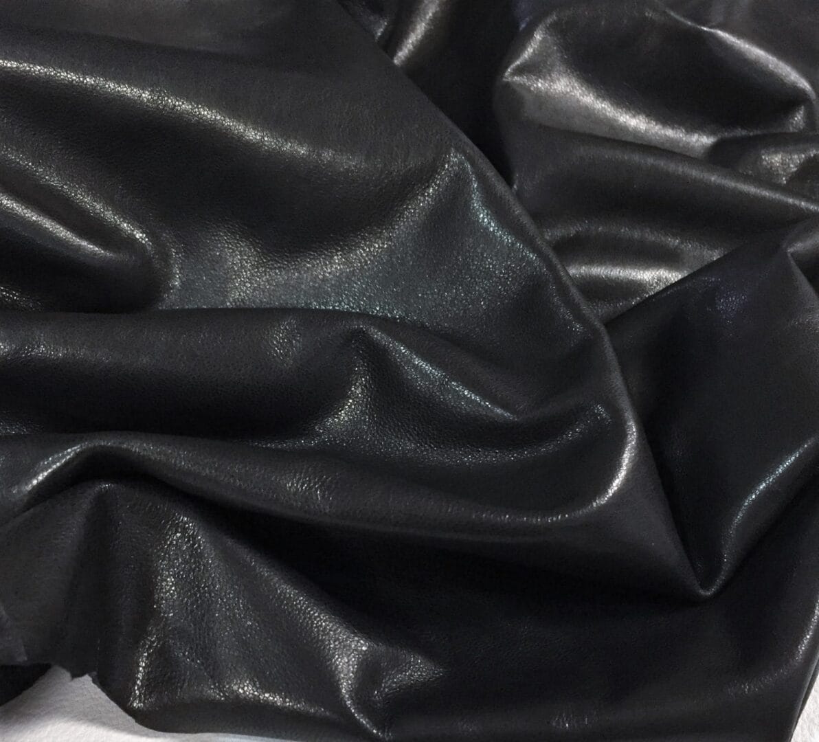 LOX BLACK Lambskin avetcoinc@