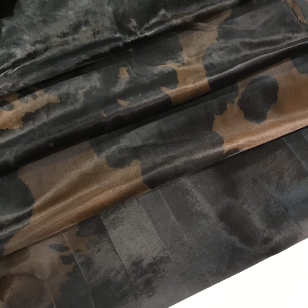 Color Brown with Black (2)