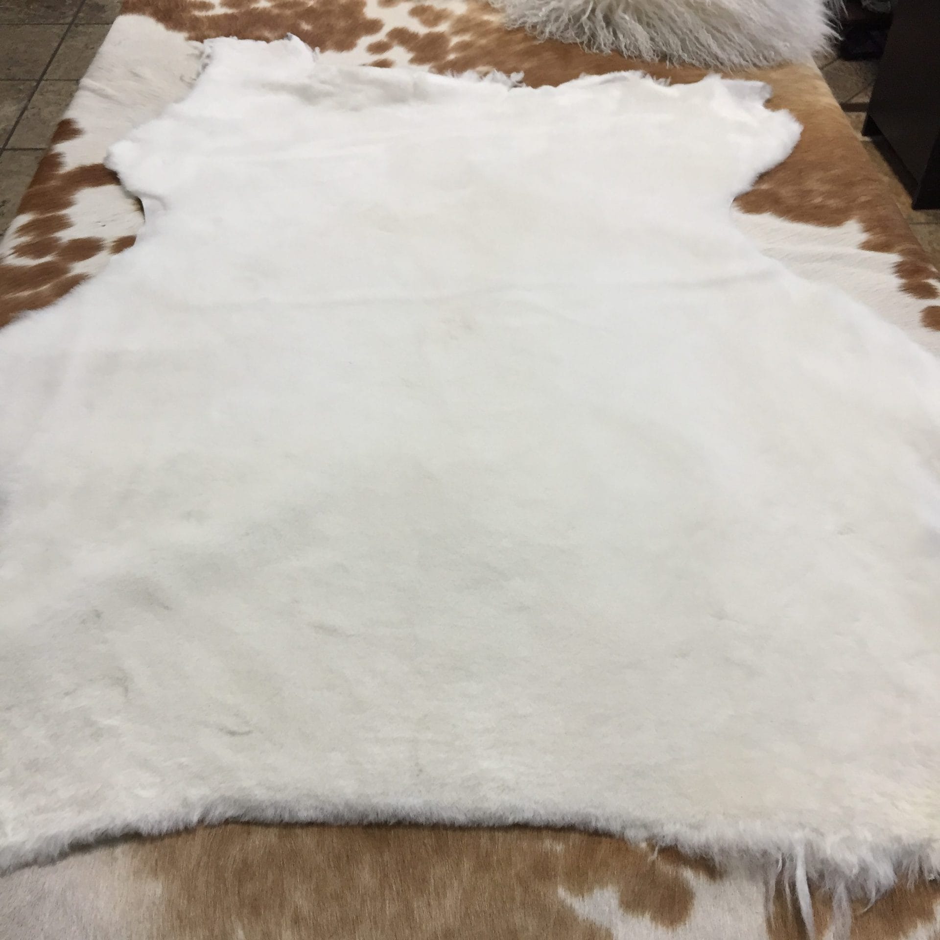 white shearling sheepskin wool avetcoinc@