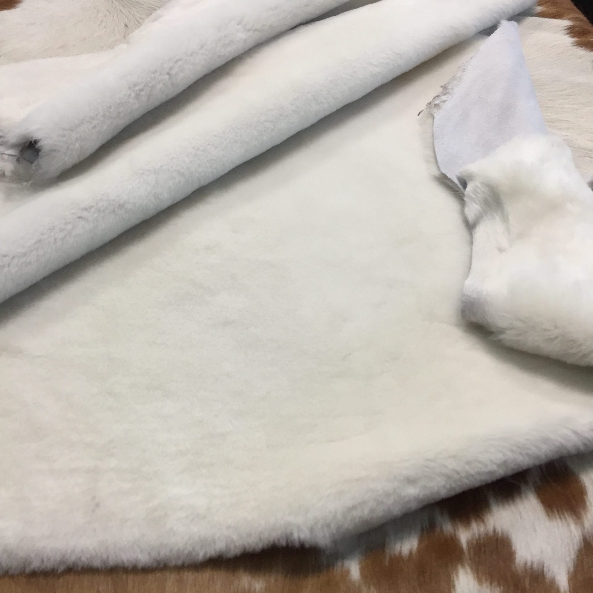white shearling sheepskin wool avetcoinc@