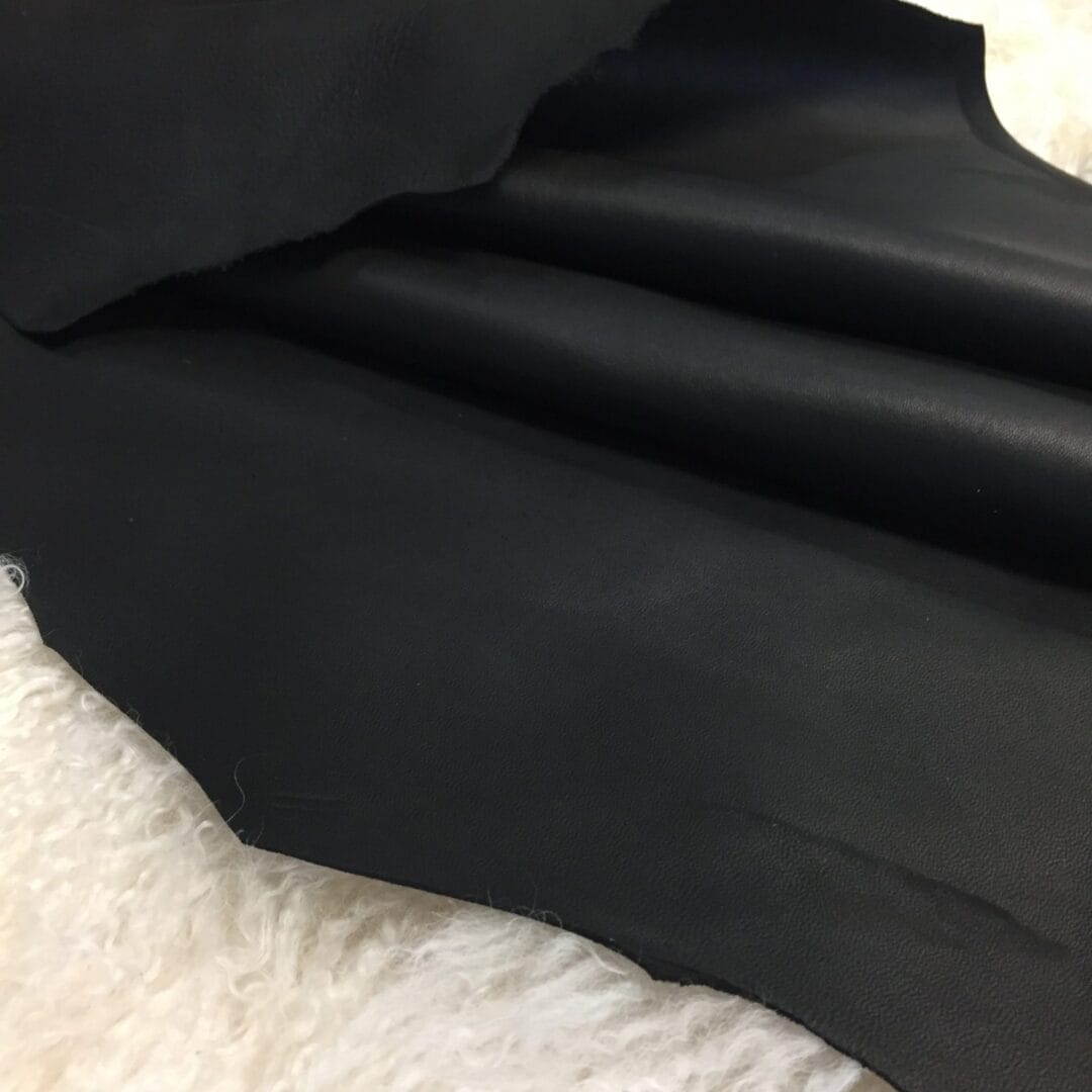 Lagon Reversible Lambskin avetcoinc@ (29)