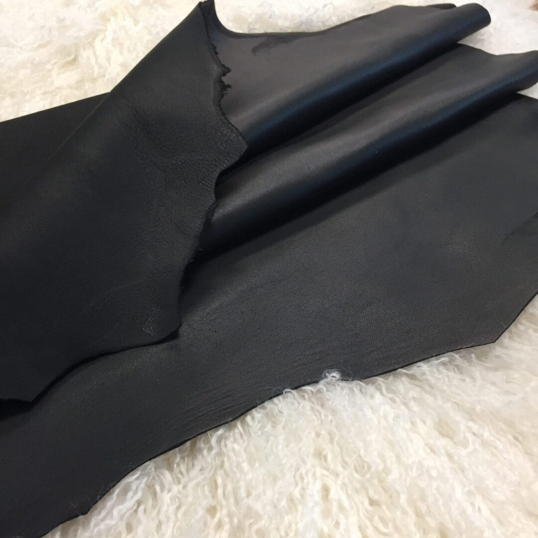 Lagon Reversible Lambskin avetcoinc@ (B25)