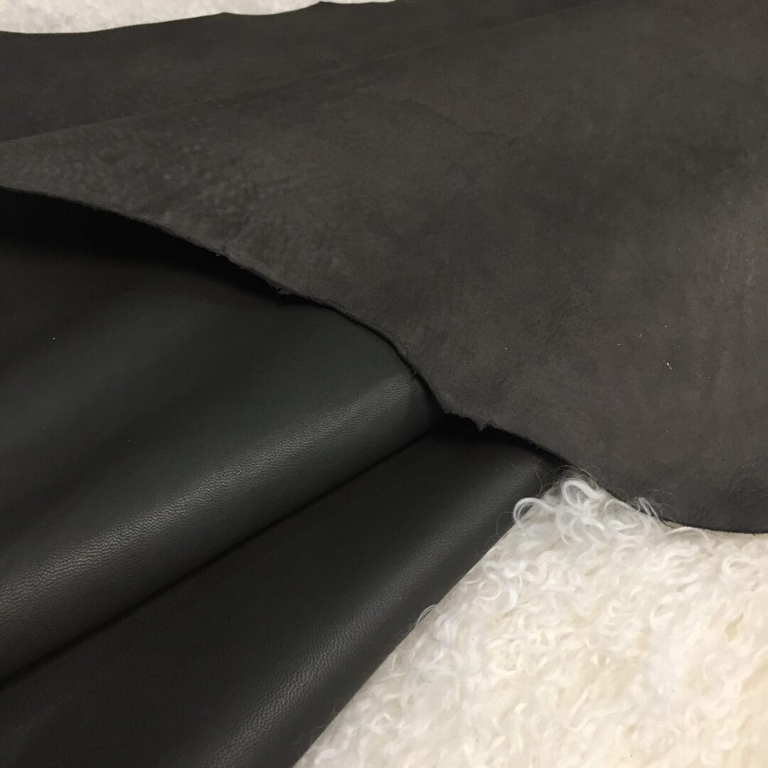 Lagon Reversible Lambskin avetcoinc@