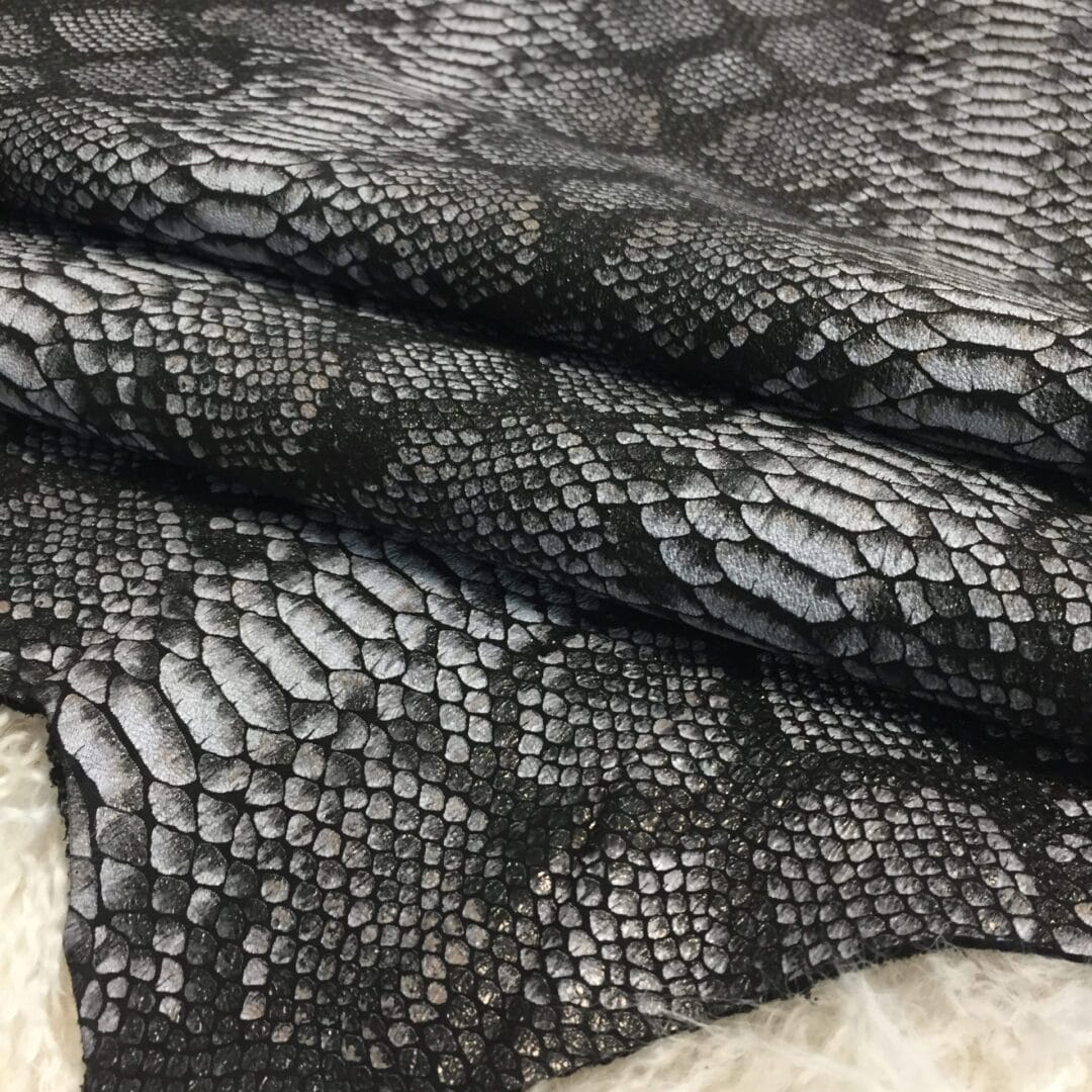 Rizzy Snake Lambskin avetcoinc@ (3)