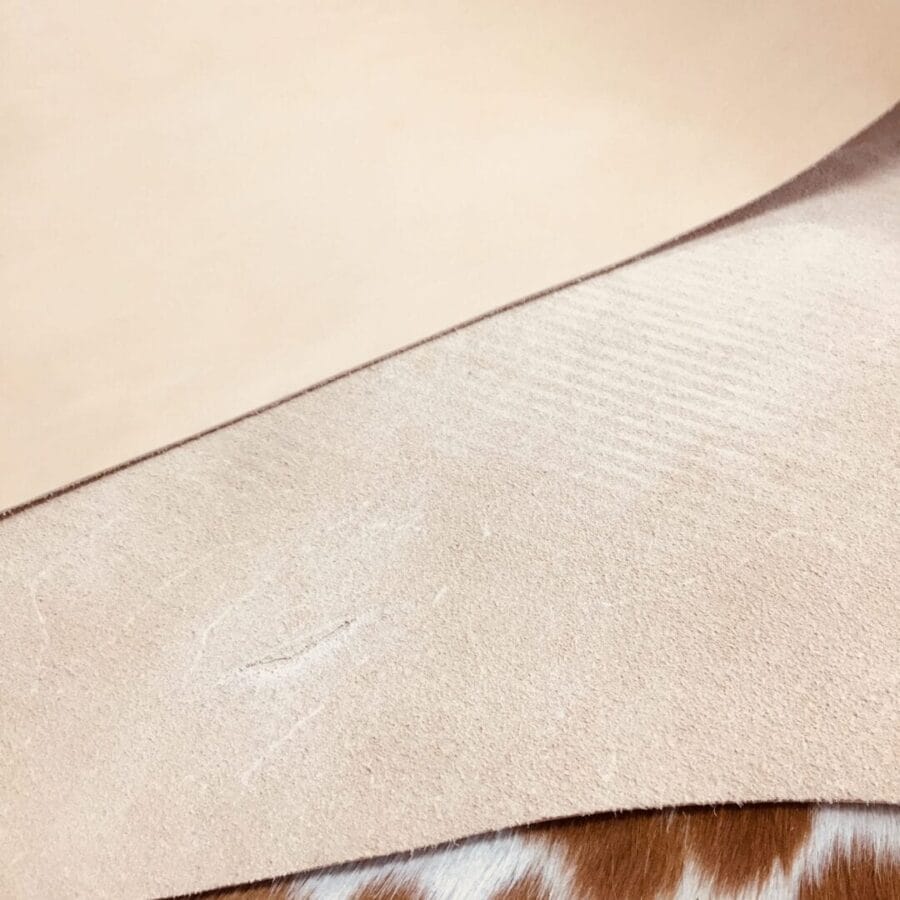what is veg tan leather Tuscany leather is a 100% organic, soft and sustainable 3/4 oz Veg Tan leather. It is made from plant extracts that undergo sustainable growth, harvest, and processing methods. The leather contains no toxic substances and is metal-free and chrome-free, making it an eco-friendly option. It is a popular choice for footwear, leather goods, saddlery, belts, gloves, and more. Its sustainable nature and eco-friendliness make it an excellent choice for those who prioritize environmentally friendly practices.