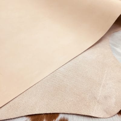 what is veg tan leather Tuscany leather is a 100% organic, soft and sustainable 3/4 oz Veg Tan leather. It is made from plant extracts that undergo sustainable growth, harvest, and processing methods. The leather contains no toxic substances and is metal-free and chrome-free, making it an eco-friendly option. It is a popular choice for footwear, leather goods, saddlery, belts, gloves, and more. Its sustainable nature and eco-friendliness make it an excellent choice for those who prioritize environmentally friendly practices.