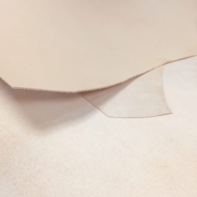 what is veg tan leather Tuscany leather is a 100% organic, soft and sustainable 4/5 oz Veg Tan leather. It is made from plant extracts that undergo sustainable growth, harvest, and processing methods. The leather contains no toxic substances and is metal-free and chrome-free, making it an eco-friendly option. It is a popular choice for footwear, leather goods, saddlery, belts, gloves, and more. Its sustainable nature and eco-friendliness make it an excellent choice for those who prioritize environmentally friendly practices.