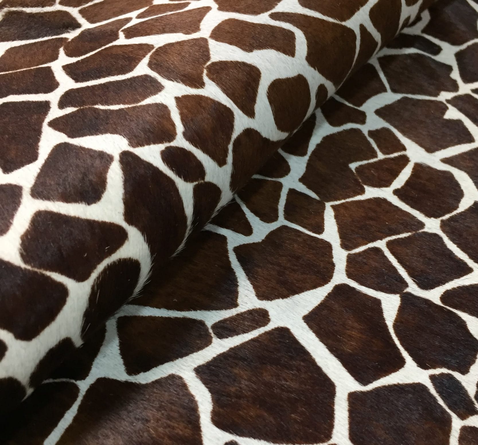 Cow Hair On Giraffe-Chestnut