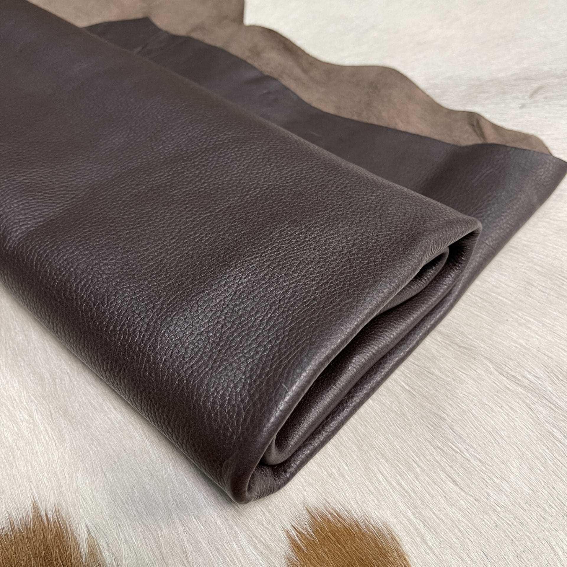 Hudson Bitter Chocolate Cow Leather Avetco Inc (2)