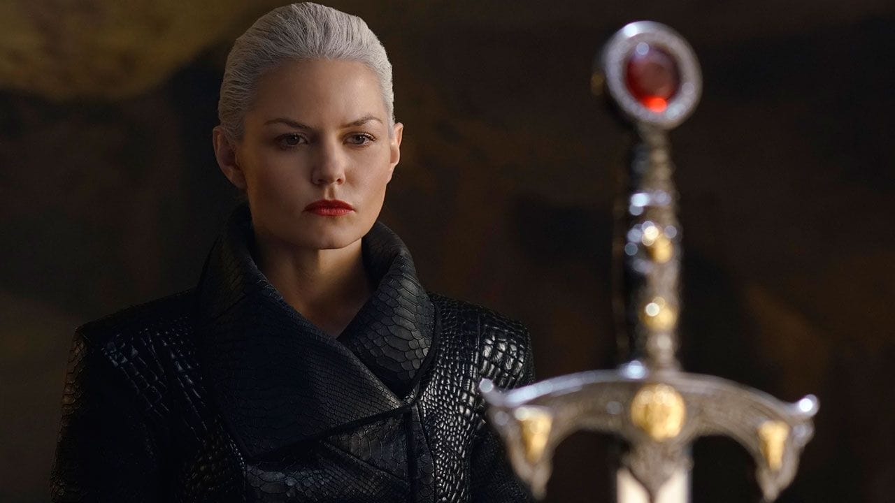 1501775027-1280-ouat-emma-swan-fashion-dark