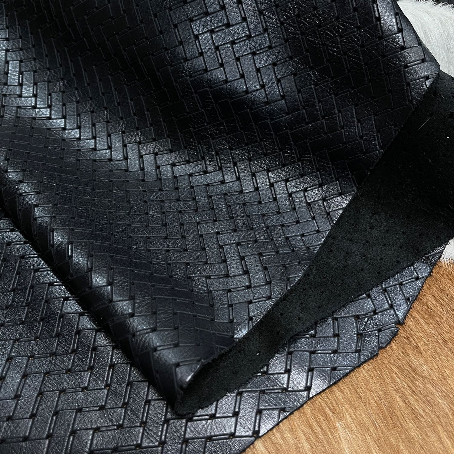 Gardner Black Cow Leather- Avetco Inc 1