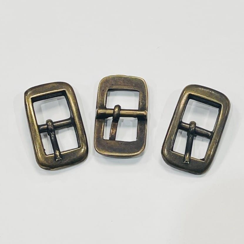 Y1018 Antique Brass Center Bar Buckle-Avetco Inc