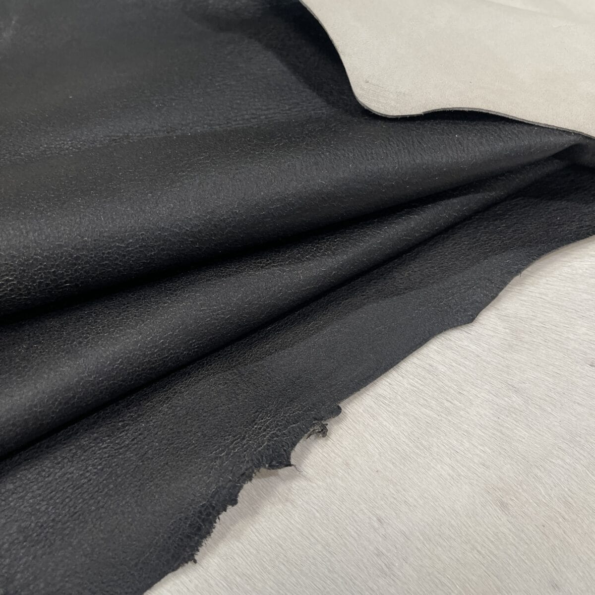 black-crackle-offwhite-base-flatjpg