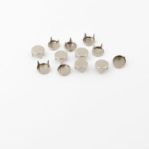 Nickel flat dome nailhead with 4 prongs – Avetco NH1
