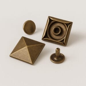 R630 20mm pyramid rivet in antique brass finish, double cap decorative rivet for leathercraft and accessories.